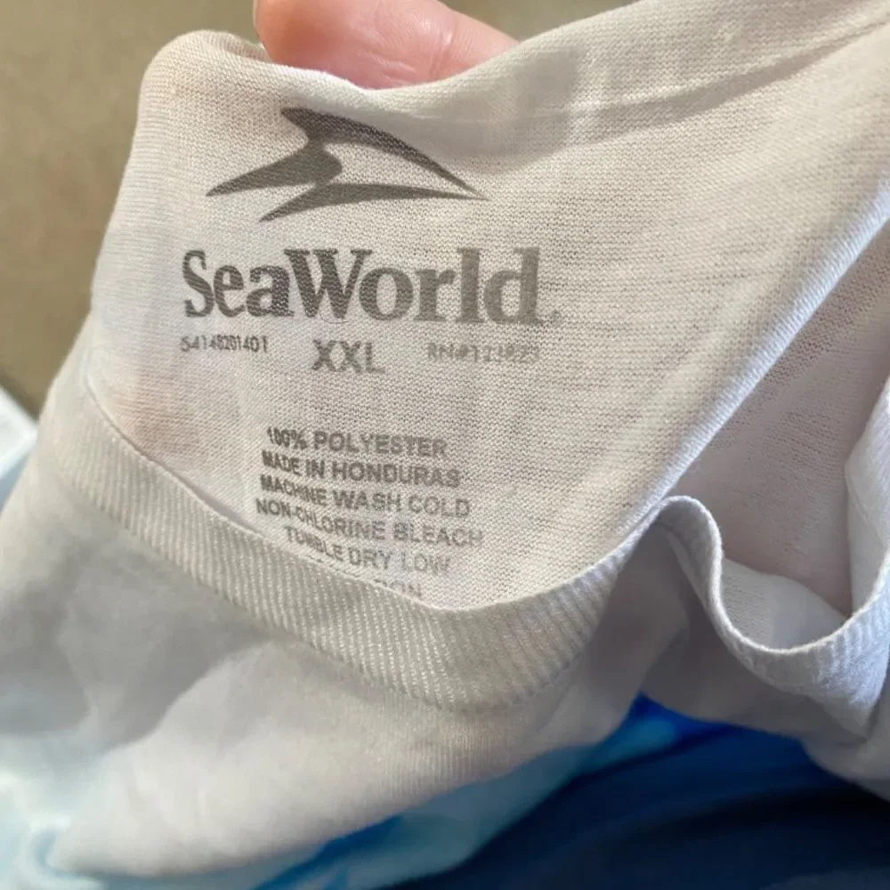 Sea World whales and polar bear womens t shirt
